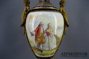 Декоративная ваза Влюбленные. Фарфор, бронза. Франция, Севр, 1787 год. Высота 53 см.