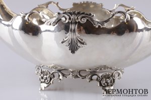 Ваза для фруктов в неоклассическом стиле. Серебро 800 пробы. Италия, XX век.