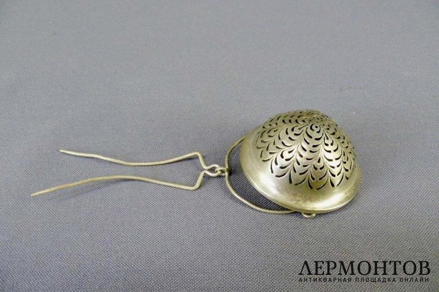 Ситечко для заварки. Серебро 950 пробы. Франция, XIХ век.