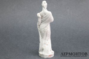 Статуэтка Девушка в задумчивости. Татьяна Ларина. А. Д. Бржезицкая. Дулево, 1940е