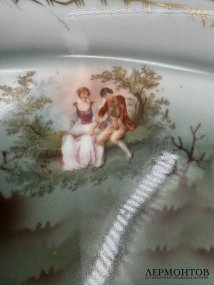 Поднос с галантными сценами. Фарфор, фабрика Гарднера, Россия, 1880–1890 годы