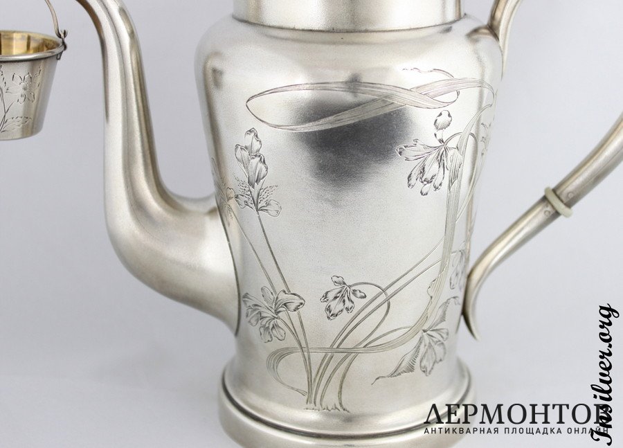 Чайник Art Nouveau. Серебро 84. Россия