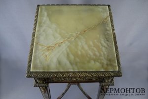 Консоль. Красное дерево, бронза, оникс. Франция, XIX век. 