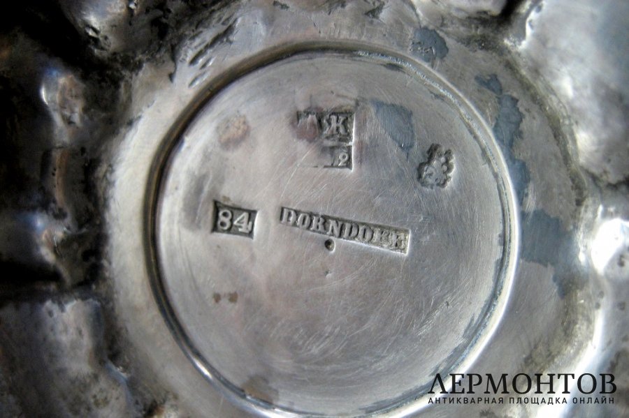 Чайный сервиз. Серебро 84 пробы, кость. Россия, 1842 год.