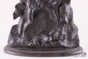 Подчасник «Геркулес, разламывающий пещеру ветров». Каслинский завод, 1880-е