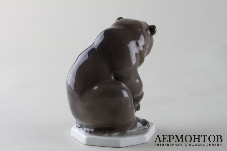 Медведь. Фарфор, роспись. Германия, Rosenthal, G. Schliep, 1924