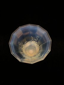 Ваза Ар Деко. Франция, Verlux, Etling, 1920-1930-е гг. Опаловое стекло.
