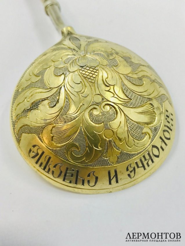 Ложка с фигурой девушки в кокошнике. Серебро 84 пробы, И. Е. Морозов, Россия, 1908–1917 годы