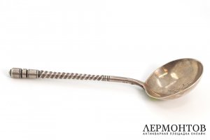 Ложка для меда или варенья. Российская Империя, 1880-е гг. Серебро 84 проба.