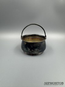 Сахарница с цветочным декором. Серебро 84 пробы, Н. Михайлов, Россия, 1899–1908 годы
