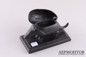 Чернильница Броненосец. Чугун. СССР, Каслинский чугунолитейный завод, 1952 г. 