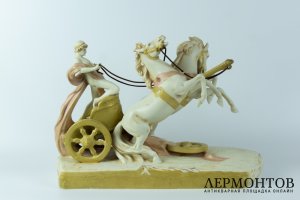Скульптурная композиция Колесница. Фарфор, роспись.Royal Dux, до 1920 г.