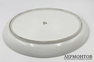 Блюдо Кувшинки. Россия, Кузнецов, 1900-е гг. Фарфор, деколь с подрисовкой.