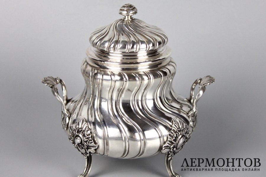 Чайный и кофейный сервиз в кофре. Bointaburet. Серебро 950 пробы. Франция, XIX в.
