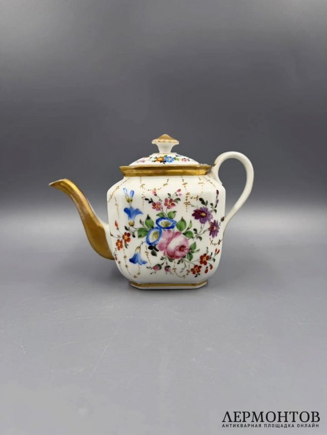 Чайник. Фарфор, роспись, золочение, «Старый Париж», Франция, около 1795–1815 годов