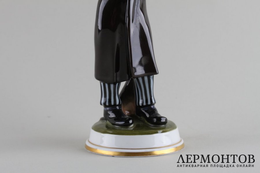 Статуэтка Музыкант с таксой. Rosenthal, Германия, Karl Himmelstoss Фарфор, 1920 г.