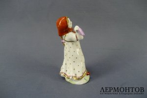 Юная плясунья. Фарфор. СССР, ЛФЗ, 50-е годы ХХ века.