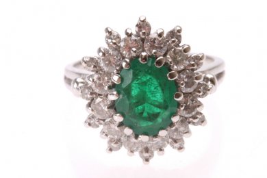 Кольцо с изумрудом 2,0 k, бриллиантами 1,38 к . Золото 585 пробы.