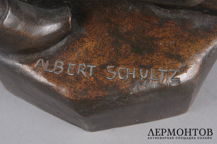 Скульптура Девушка с гусем. Германия, автор модели Albert Schultz, кон. 19 в. Бронза.