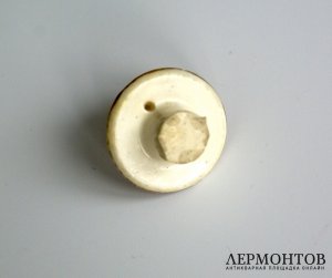 Декоративная лейка из лепного фарфора. Англия, 19 век