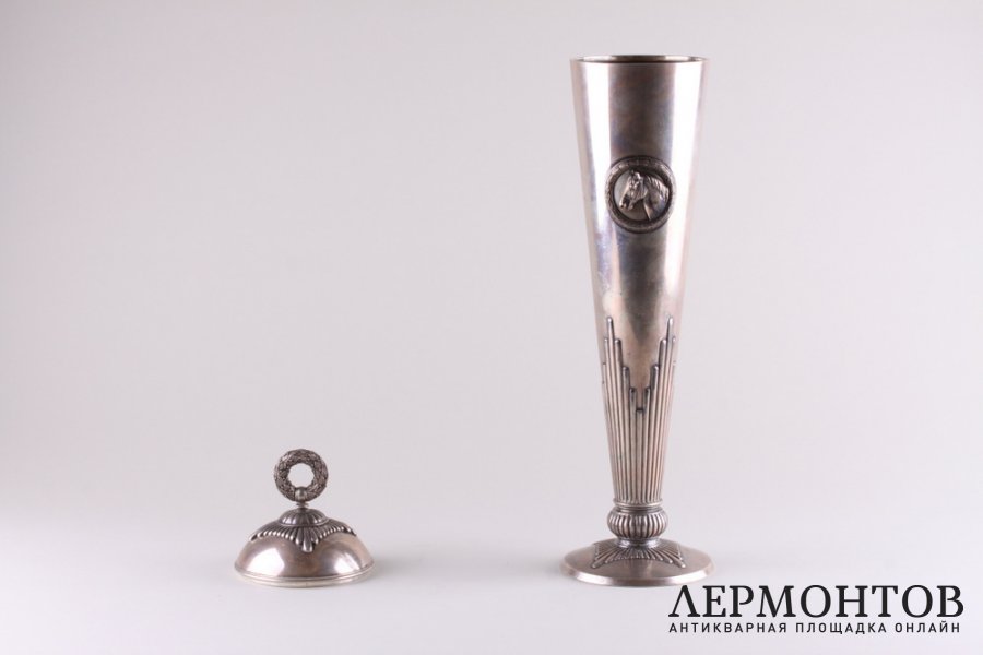 Кубок Скачки. Фирма К.Фаберже. Серебро 84 пробы. 1899-1908 гг.