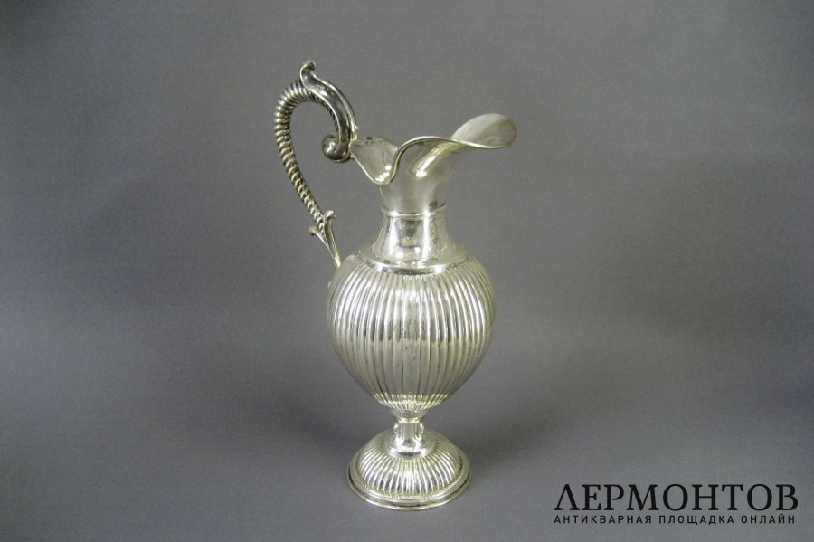 Кувшин. Серебро 950 пробы. Франция, XIX век.