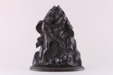 Подчасник. Геркулес, разламывающий пещеру ветров. Каслинский завод. Россия, 1880-е гг.