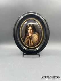 Пласт «Девушка в покрывале». Фарфор, живопись, KPM, Германия, 1837–1844 годы
