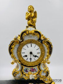 Каминные часы с фигурой путти. Japy Frères, Франция, 1880–1890 годы