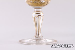 Рюмки с фигурами людей. Стекло, роспись. Богемия, конец XIX-начало ХХ века.