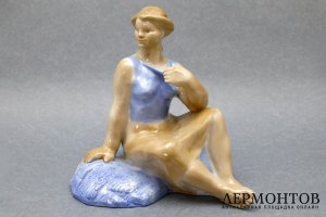 Статуэтка Отдых в поле. СССР, Дулево, 1970е гг. Скульптор Е. Гатилова.