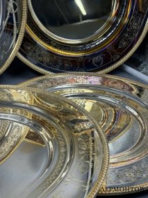 Сервировочная тарелка «Spiral». De Lamerie