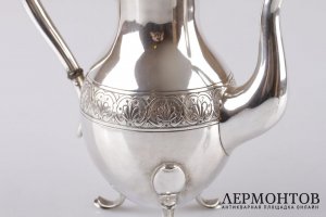 Кофейник в классическом стиле. Серебро 800 пробы. Европа