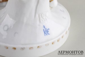 Статуэтка Маленькая охотница. Фарфор, роспись. Германия, фабрика Карла Энса, 1900-19