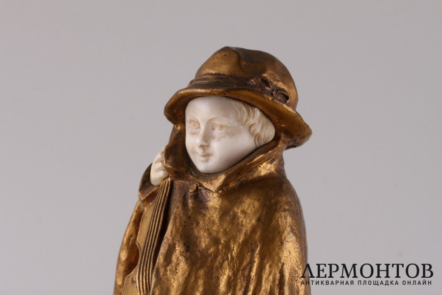 Скульптура в стиле Ар Деко Маленький скрипач. Франция, Париж, 1900-10-е гг.
