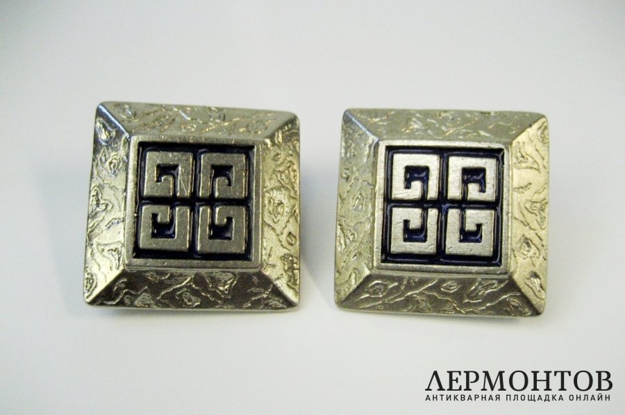 Клипсы. Серебро 950 пробы, эмаль. Франция, Живанши, ХХ век.