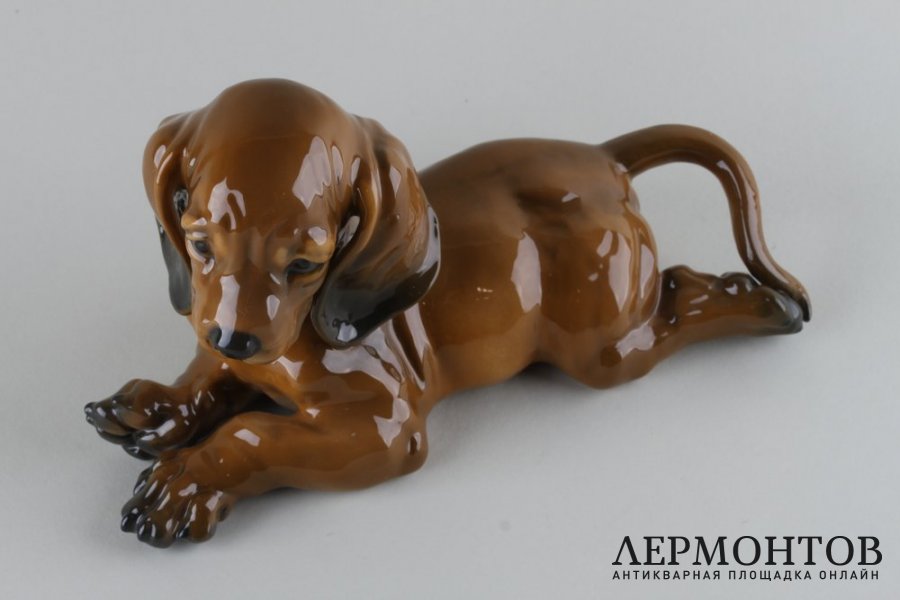 Статуэтка Щенок таксы. Фарфор.  Фабрика Rosenthal, Германия, сер. XX в.