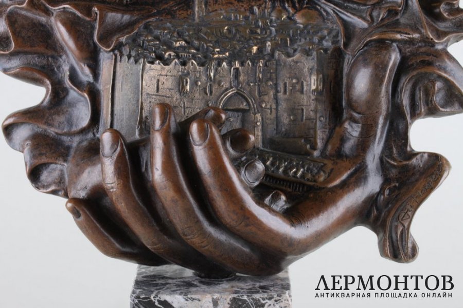 Скульптура Иерусалим. Бронза, скульптор Ari Harpaz. Израиль.