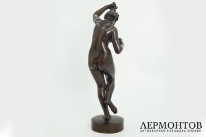 Скульптура Негритянка с калебасами. Франция, автор  Jean Pradier, 19 в. Бронза.