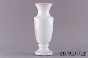Ваза с изображением М. Ломоносова. СССР, 1950-е годы.