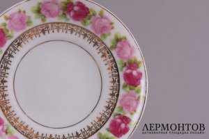 Кофейная пара с изображением розочек. Россия, завод Гарднера, XIX в.