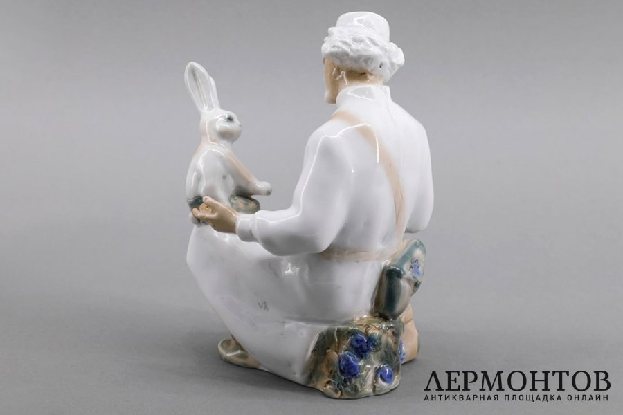 Статуэтка Докор Айболит. Г. Чечулина, авторская. Фарфор, роспись. СССР, Дулево, 1976.