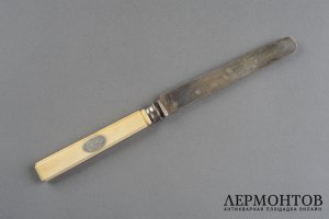 Набор ножей в родной коробке. Нидерланды, начало 20 века. Серебро 833, 934 пробы.