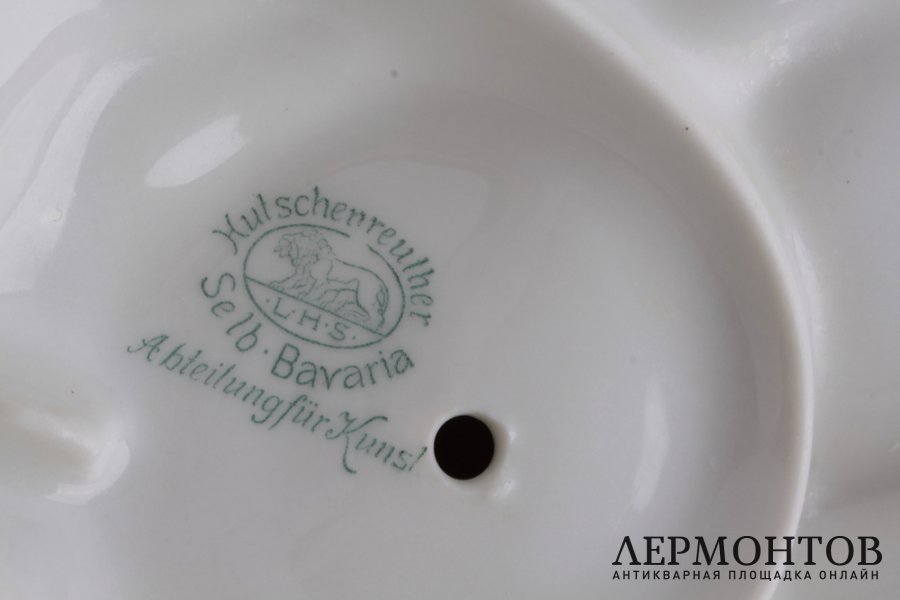 Статуэтка Попугайчики. Германия, Бавария, Хученройтер, 1920-1938 гг. Фарфор, глазурь.
