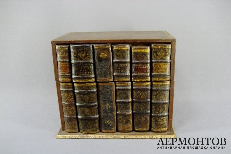 Кабинетный бар Книги. Кожа, дерево, стекло. Франция.