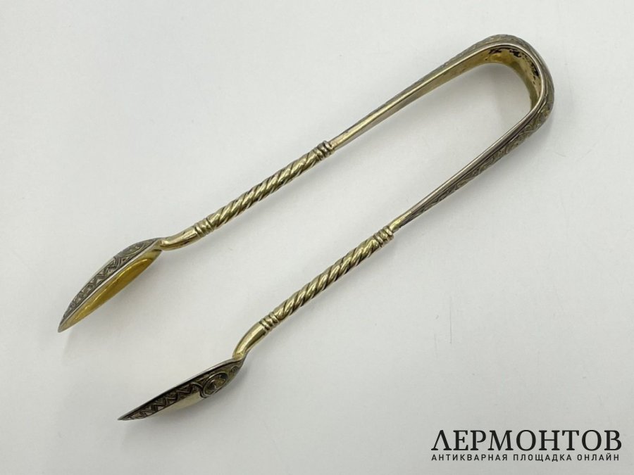 Щипцы для сахара. Россия, 19 век. Серебро 84 пробы, чернь. 