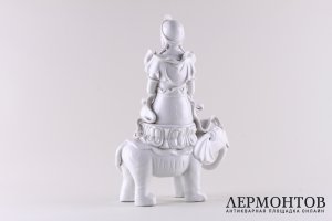 Бодхисаттва Фугэн Самантабхадра. Фарфор. Япония, XIX век.