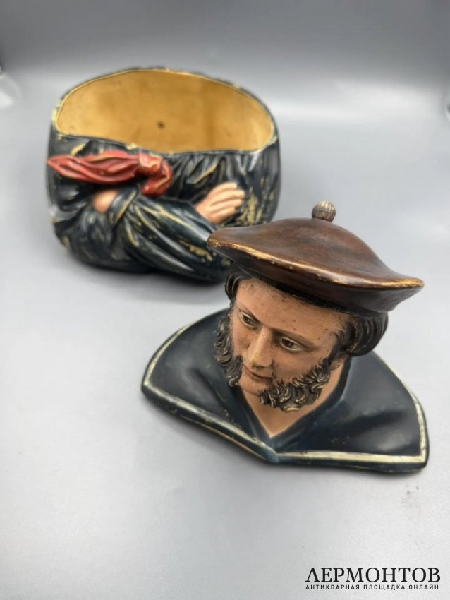 Табачный горшок «Моряк». Майолика, роспись, Wilhelm Schiller & Son, Богемия, рубеж 19–20 веков