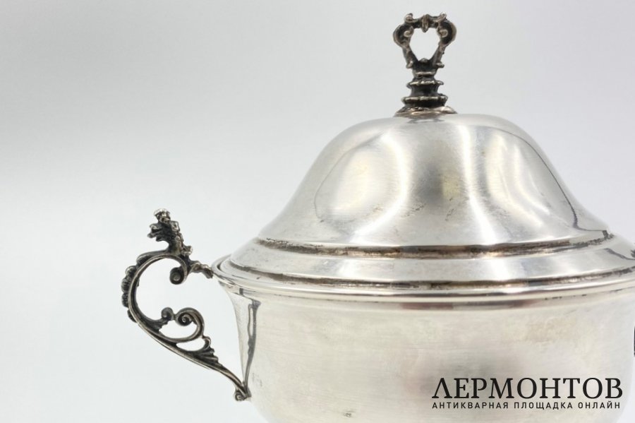 Сахарница - вазочка. Западная Европа, 1 половина 20 века. Серебро 800 пробы.