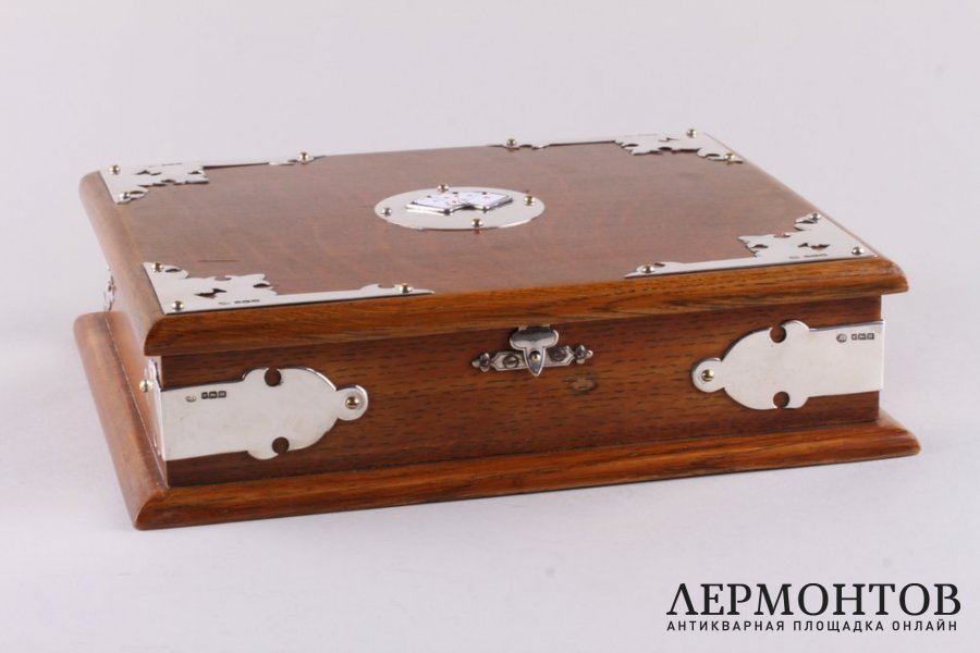 Шкатулка для карт. Дуб, серебро 925 пробы, эмаль. Англия, 1904 год
